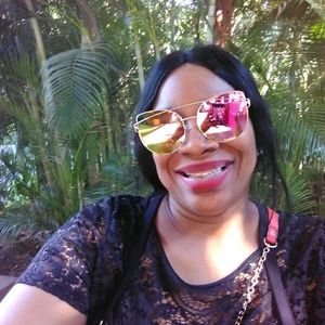 Meet your Posher, Paula
